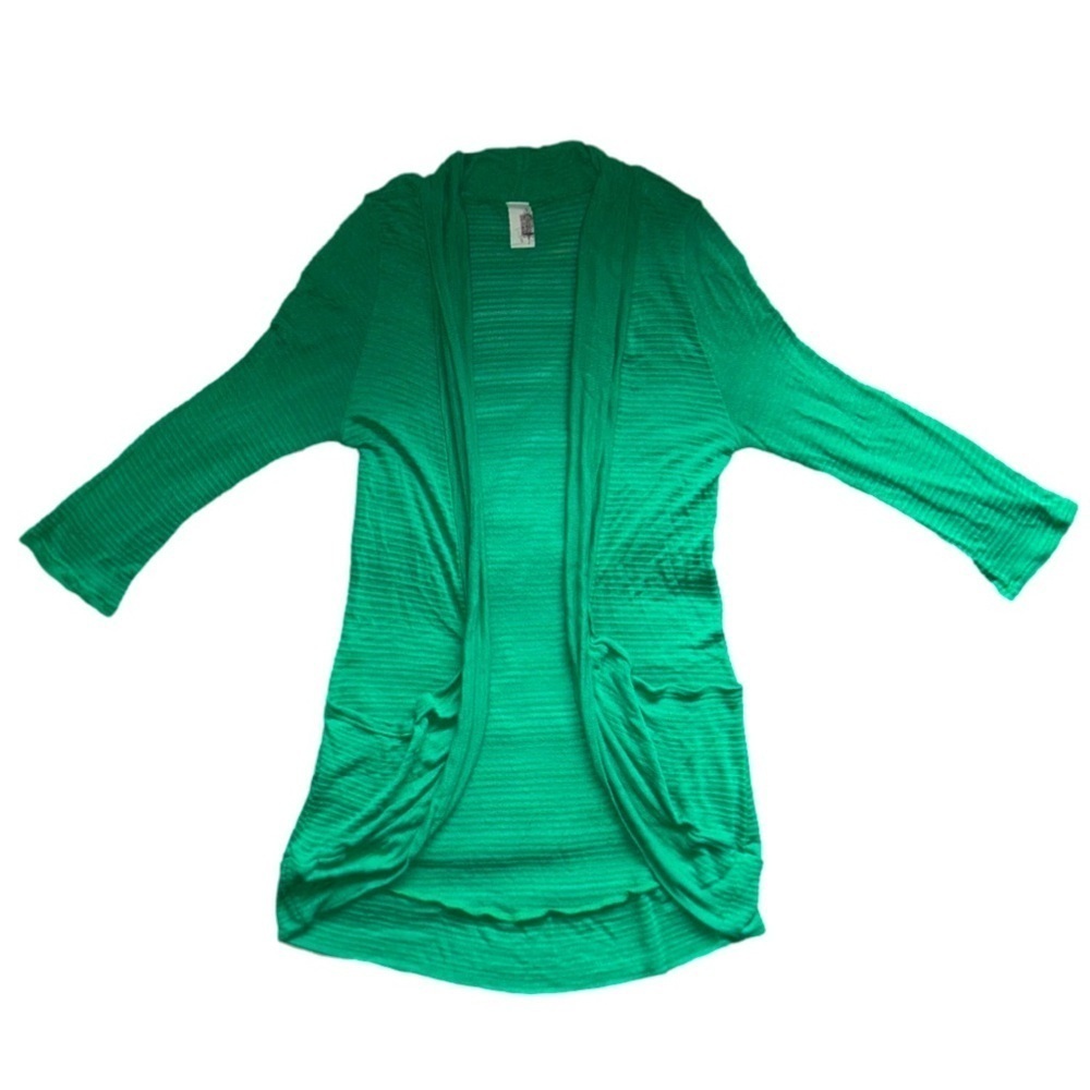Birdcage by Francescaโs green cardigan Size M